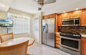 11-web-or-mls-Colony Point Cir 404-S2703