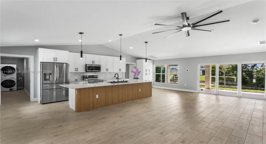 Welcome to your SWFL Paradise in NW Cape Coral!