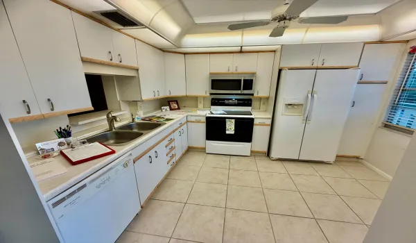 KITCHEN TO CREATE CULINARY DELIGHTS!