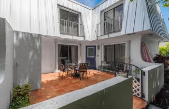 Courtyard 4