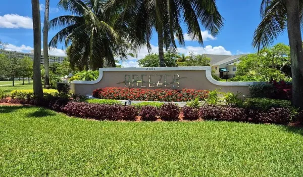 Breezes at Palm Aire