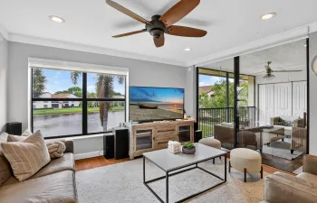 Great Condo in Central Boca