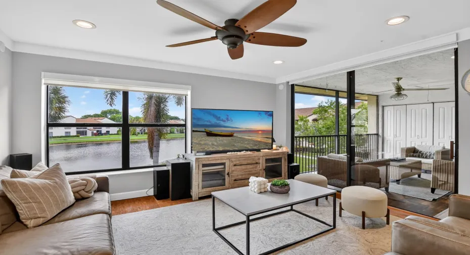 Great Condo in Central Boca