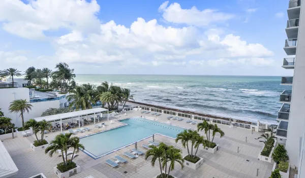 2751 S Ocean Dr u602S_031