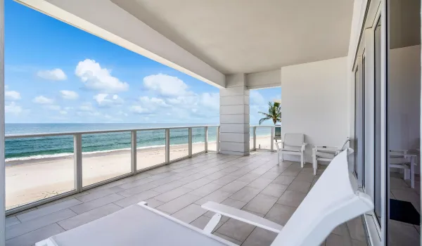 OCEANFRONT BALCONY