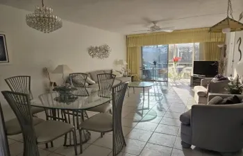 Goldberg main living area