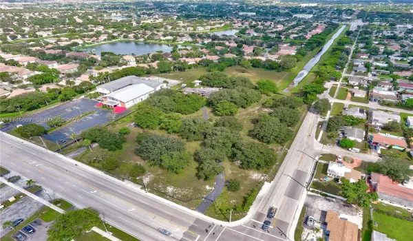 5 lanes running West to East (Left to Right). Corner Location. Looking North. Taft Street in the foreground and 72AV on the Right running N & South