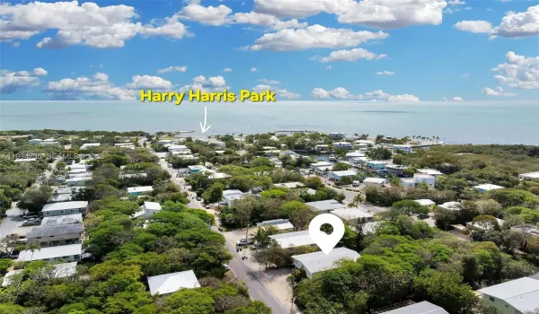 Harry Harris Beach & Park w/boat ramp
