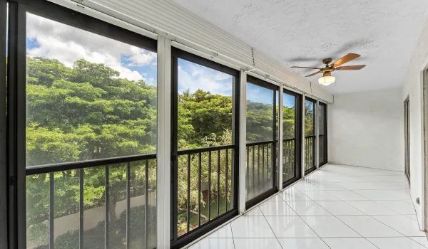 Screened-In Balcony