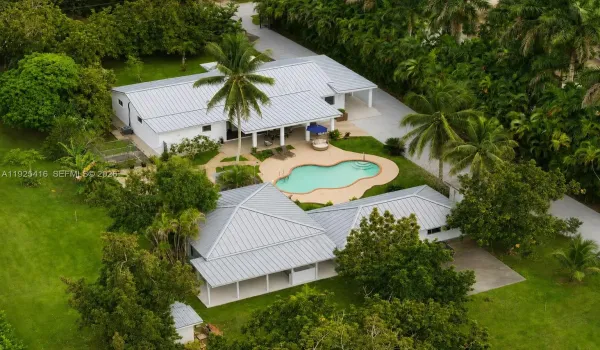 Virtually modernized house