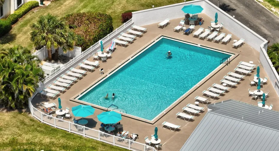 Seascape I Pool