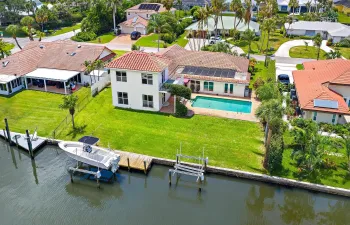 8422 SE Royal St aerials-10