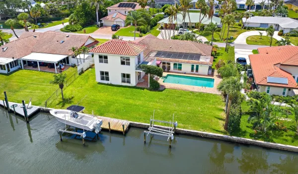 8422 SE Royal St aerials-10