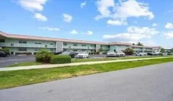 12-117 Lehane TErr #210 NPB, FL-104