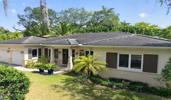 Move-in ready South Gables luxury home with 2-car garage, impeccable maintenance, and exceptional accessibility to Miami’s top private schools, hospitals, and business districts