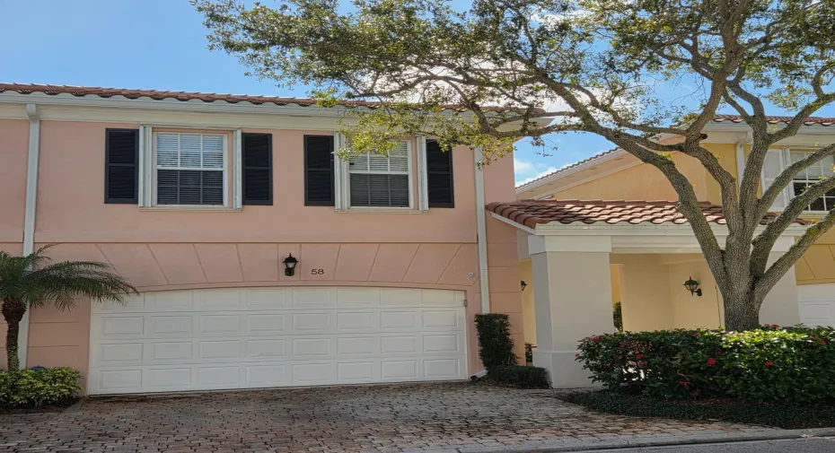 Townhome w/2 Car Garage