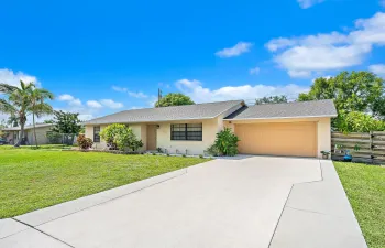 Front-extended driveway