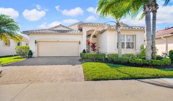 396 NW Springview Loop