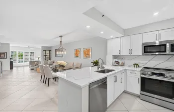 OPEN KITCHEN