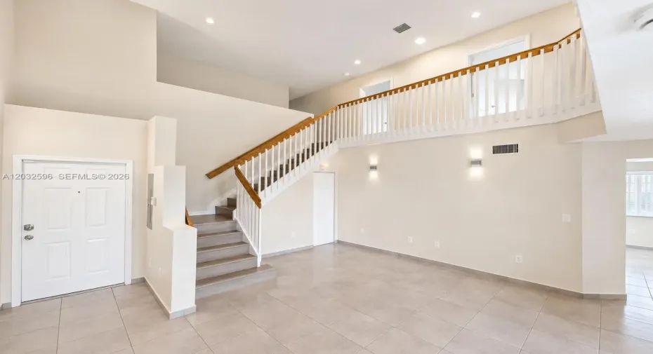 Entrance Living 1