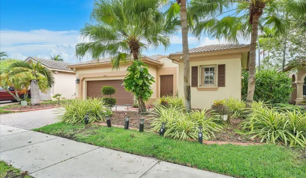04-11645 NW 71st Place_004