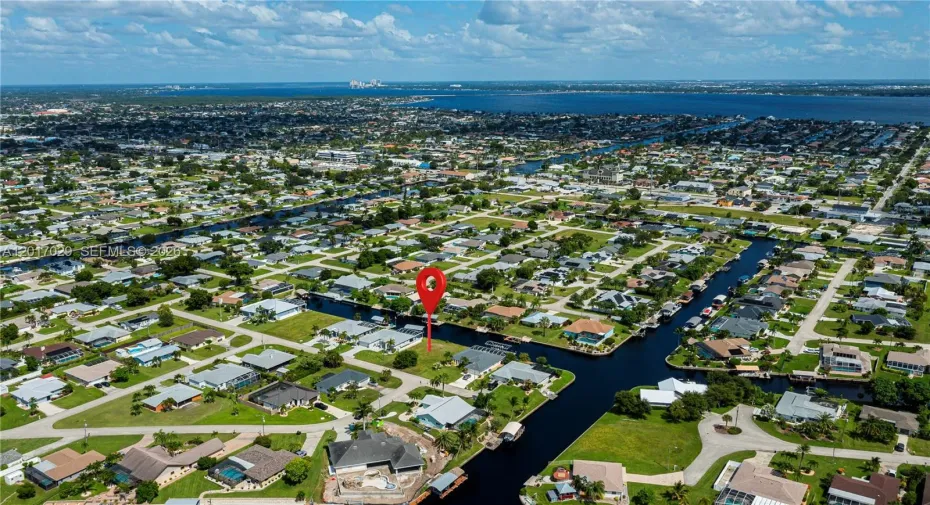 Amazing opportunity in a prime canal area