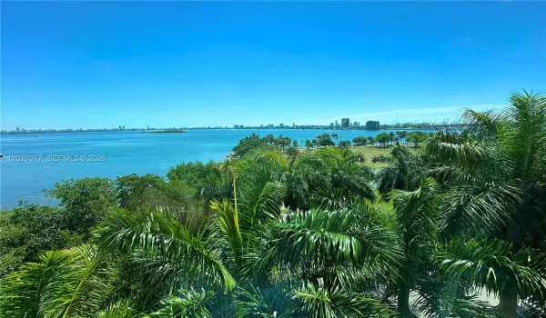 Direct bayviews greet you upon entering your home