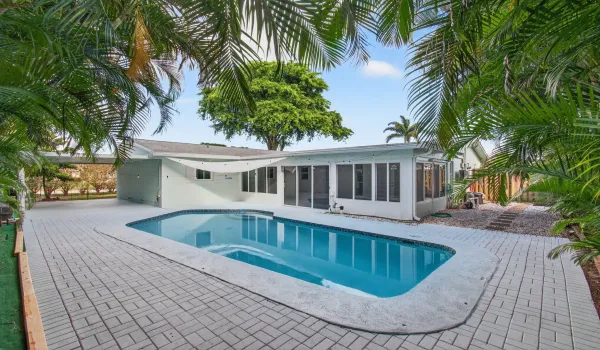 699 NW 16th Ave, Boca Raton, FL 33486