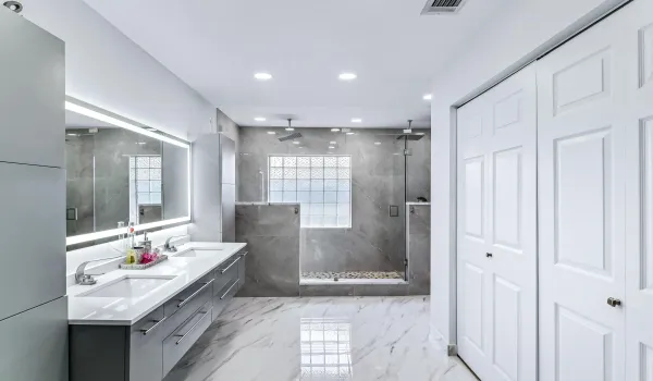 5 - Luxury Master Bathroom