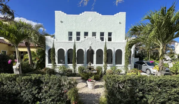 Façade