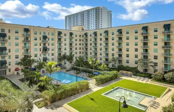 overlooking the courtyard/Pool