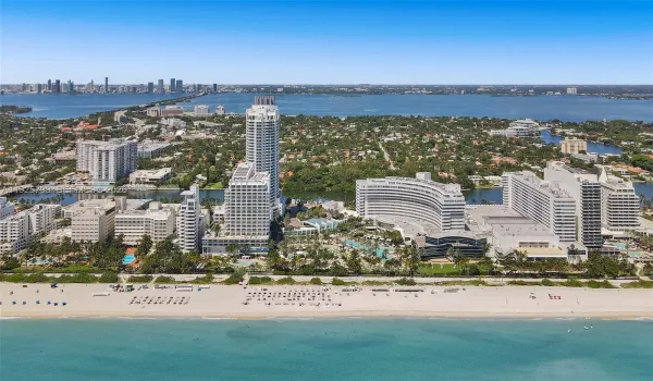 Fontainebleau II & III resort