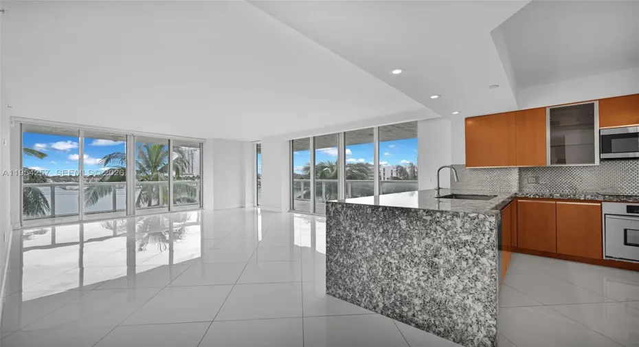 Kitchen/Living