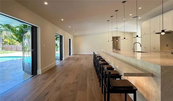 KITCHEN ISLAND