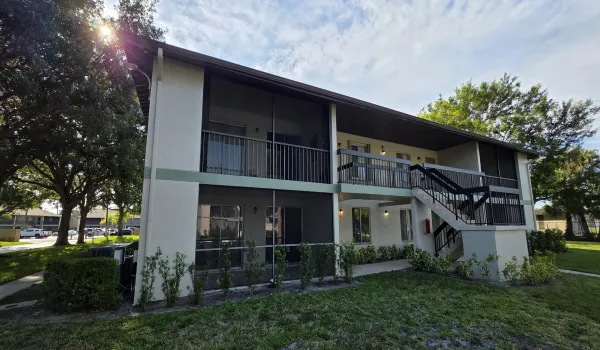 6314 Chasewood unit E