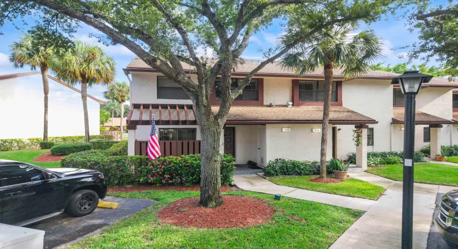 4393 Carambola Cir N_030