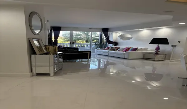 living room 305