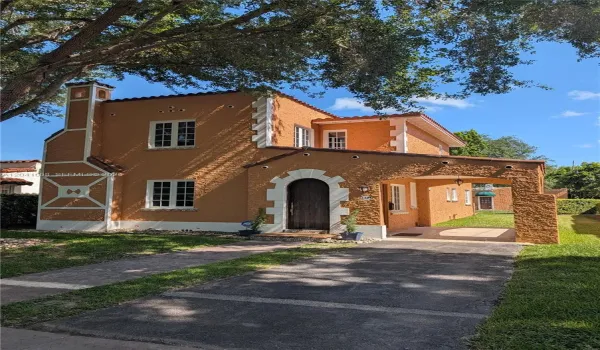 Vintage 1925 OLD SPANISH HOME in North Gables near the Coral Gables Country Club.