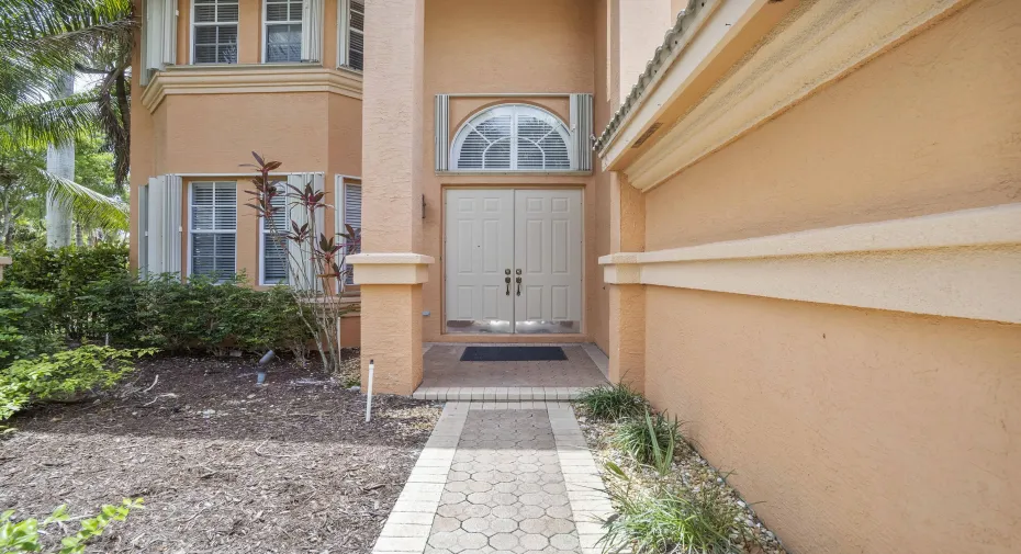 6370 Stonehurst Cir_005