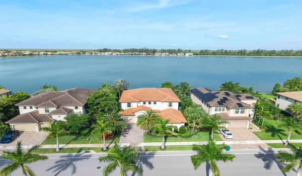 8685 Parkland Bay Dr_003