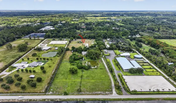 5 Acres w Barn