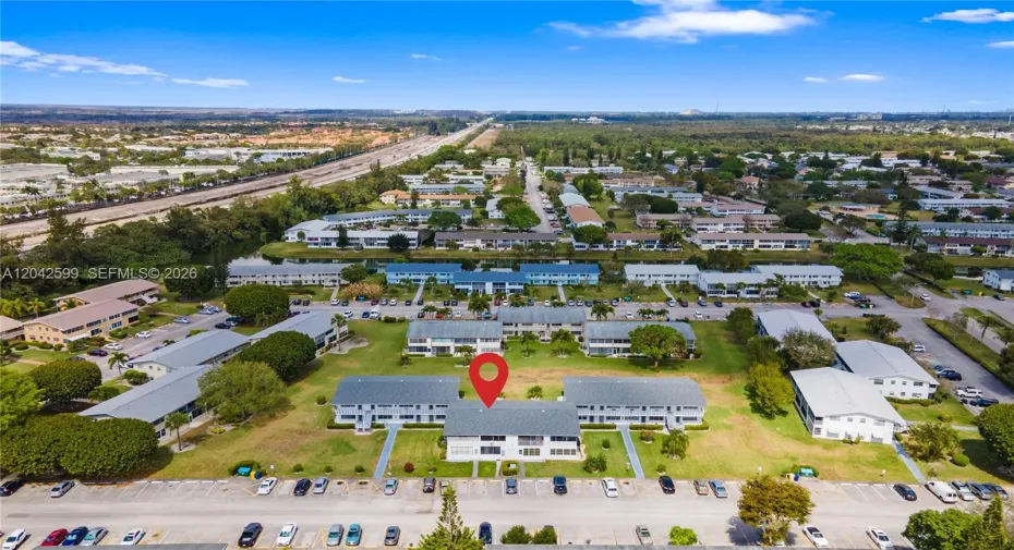 Beautifully maintained apartment in a peaceful 55+ community