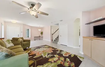 05 Front door walkup