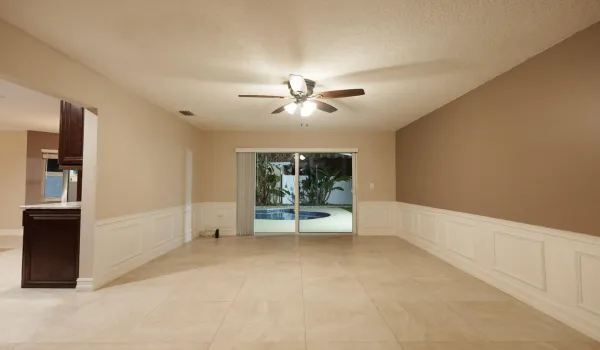 LIVING ROOM - Pool View