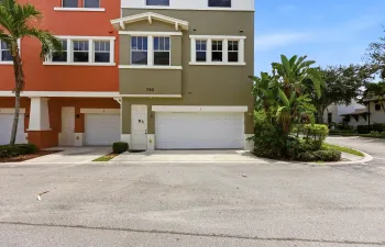 2 car garage, corner unit