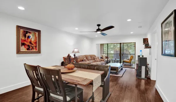 Living Room/ Dining Area