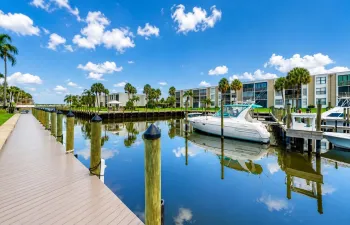 Dock