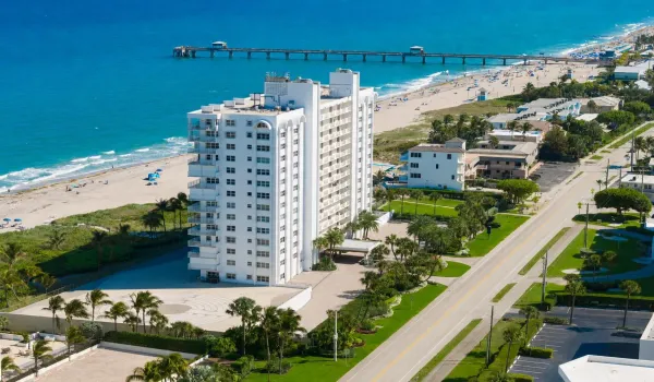 Amazing oceanfront location in Boca Raton!