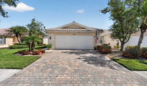 Driveway/Garage