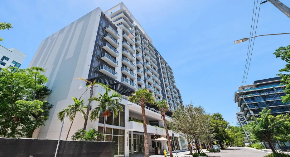 2-web-or-mls-1611-sw-2nd-ave-702
